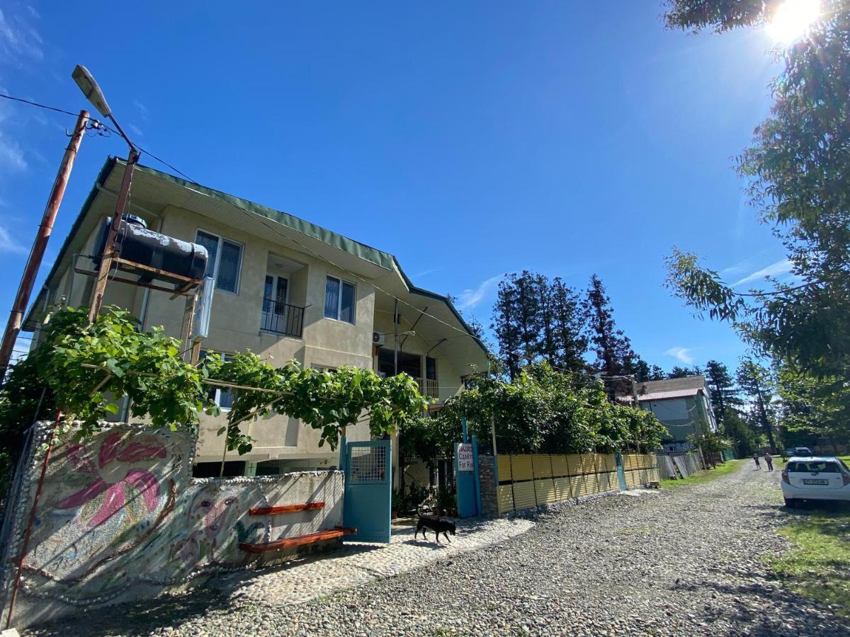 Guest House Mari 乌雷基 外观 照片