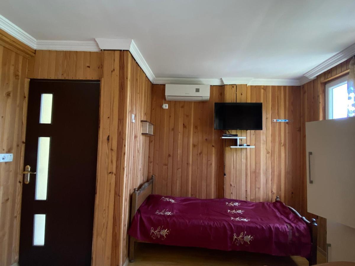 Guest House Mari 乌雷基 外观 照片